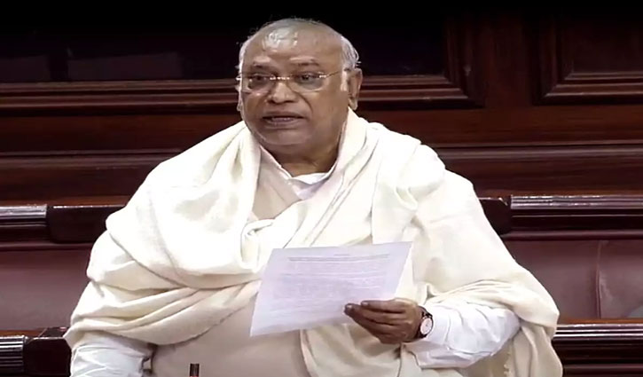 Instead of defaming the organization, the government should solve the problem of hunger: Kharge