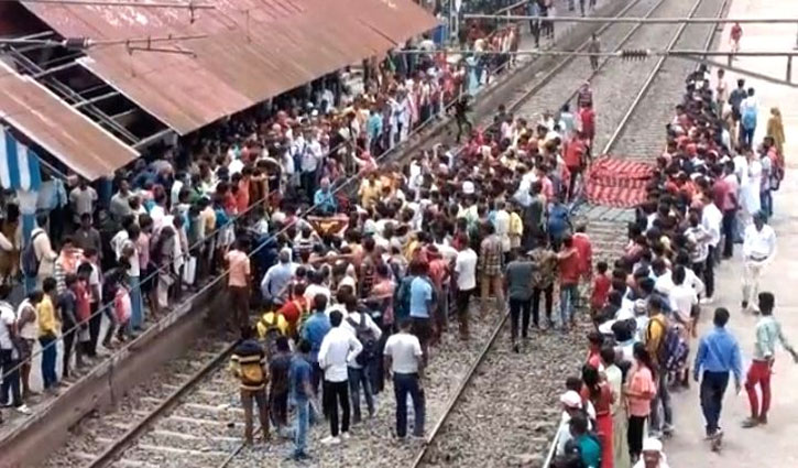 Due to the agitation in Barhiya, the routes of many trains passing through Bihar were changed.