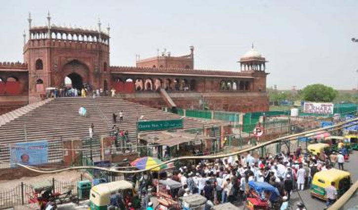 Prophet controversy: Two people were arrested for protesting in front of Jama Masjid