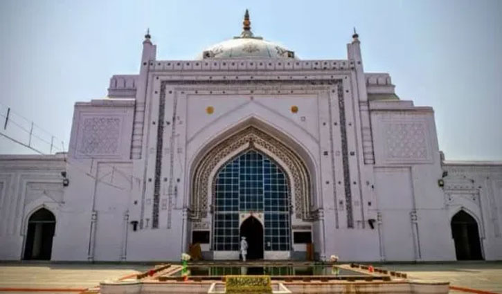 Badaun's Jama Masjid is Neelkanth Mahadev Temple, claims petitioner; Court issued notice to the parties concerned