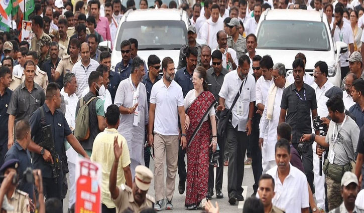 Sonia Gandhi joins India Jodo Yatra with Rahul in Mandya, Karnataka