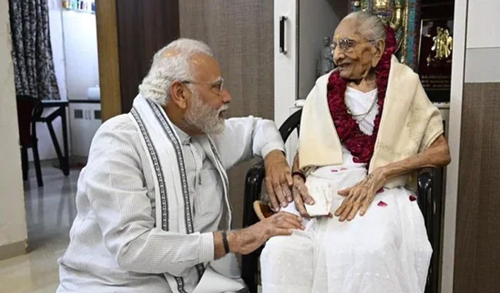 PM Modi visits Ahmedabad to see his hospitalized mother Heeraben