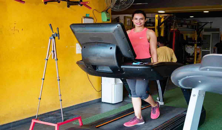 Actress Akanksha Singh starts '10-hour treadmill challenge' to raise awareness on depression