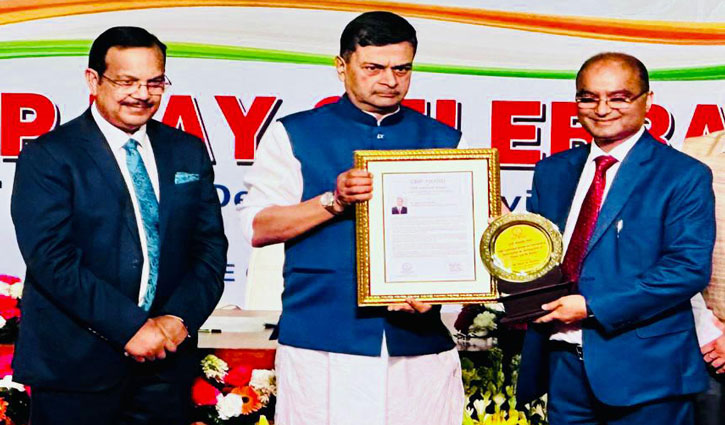 Union Power Minister confers CBIP Outstanding Contribution Award to Shri Nand Lal Sharma