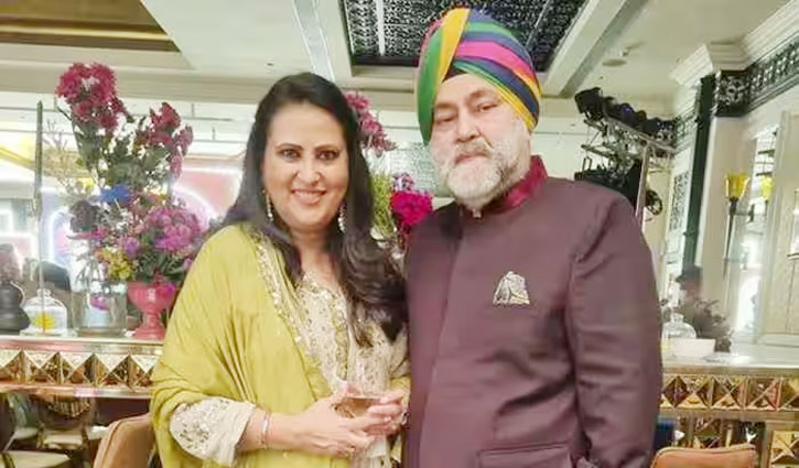 Harminder Singh Kohli, husband of actress Neelu, was found dead in the washroom.