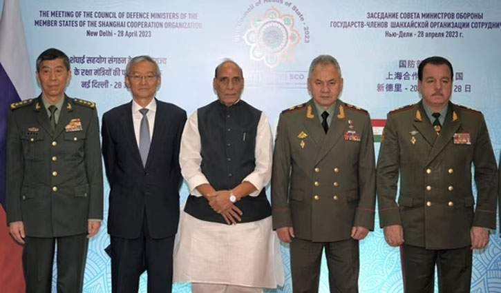 Pakistan attends SCO Defense Ministers' meeting hosted by India