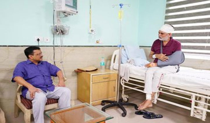 Delhi CM Arvind Kejriwal meets ailing leader Satyendar Jain in hospital