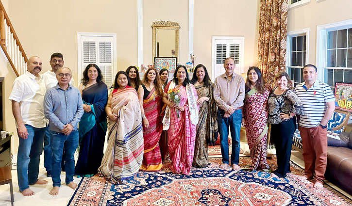 Poet Nivedita Jha honored in America