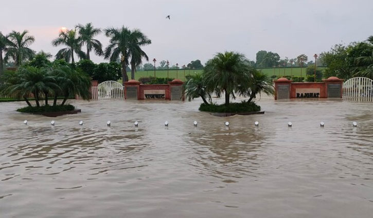Deluge in Delhi: Yamuna water at the door of Supreme Court, Rajghat submerged