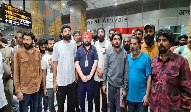 17 Indians freed from captivity of terrorists in Libya, return to Delhi