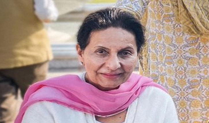 Suspended Congress MP Preneet Kaur votes for expulsion of Mahua Moitra