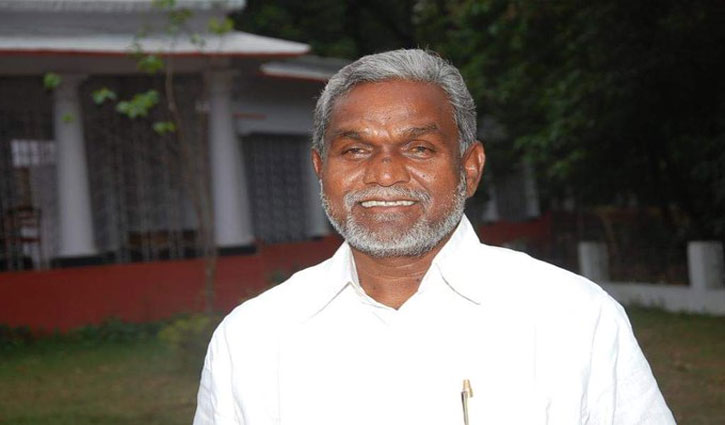 Champai Soren reached Delhi amid speculation of joining BJP, removed party name from Twitter bio