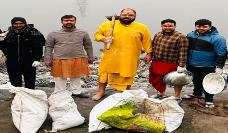 Powerlifter turned shooter Gaurav Sharma started a cleanliness drive on the banks of Yamuna river