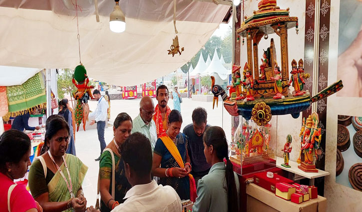 Kashi Tamil Sangamam 3.0: Tamil guests are liking Kashi's wood art; Ram Darbar is in the highest demand