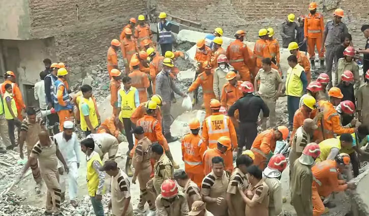 Four people died in the collapse of a four-storey building in Delhi's Mustafabad, many feared trapped;