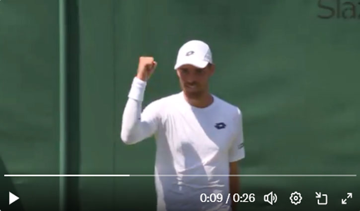 Daniil Medvedev knocked out of Wimbledon in opening round, loses to Benjamin Bonzi