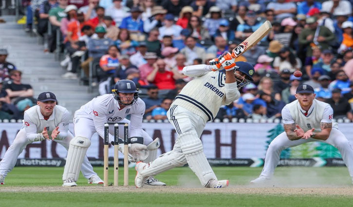India's aggressive batting snatched victory from England at Old Trafford, Jadeja-Sundar scored unbeaten centuries