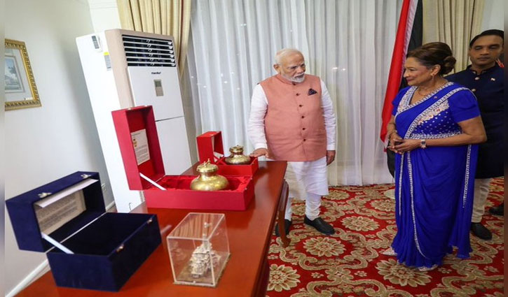Prime Minister Modi presented a replica of the Ram temple and holy water from the Saryu river to the Prime Minister of Trinidad and Tobago