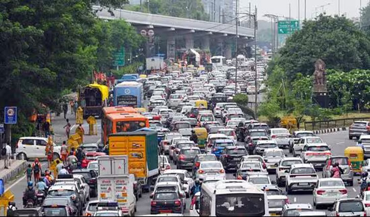 Action will be taken against old vehicles in Delhi-NCR; the Supreme Court has modified its order regarding old vehicles in Delhi.