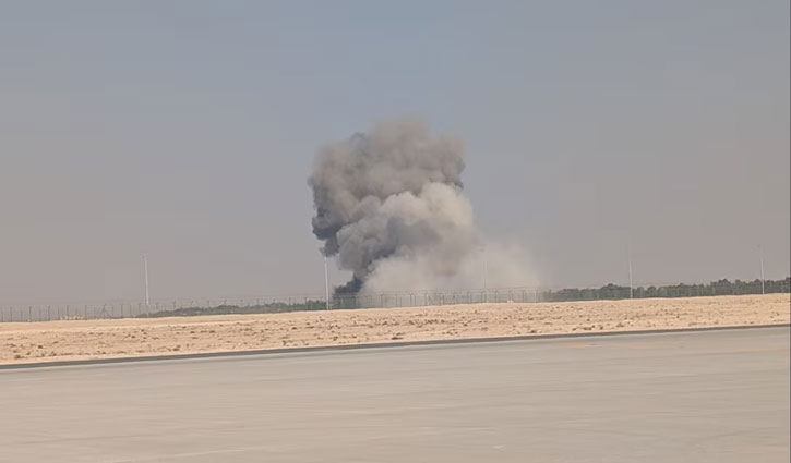 Tejas fighter jet crashes at Dubai Air Show, pilot dies