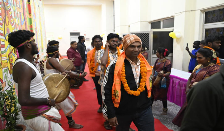 Kashi Tamil Sangamam 4.0 student delegation receives grand and traditional welcome in Ayodhya