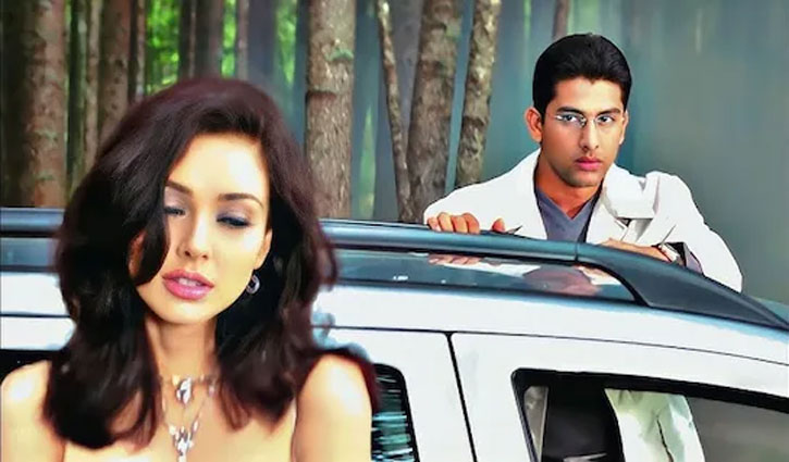 On completing 25 years, Lisa Ray called 'Kasoor' the most important film of her career.