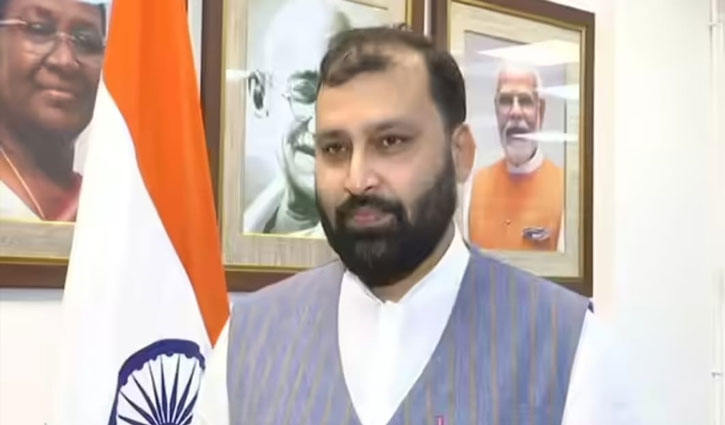 World's Largest Khadi Tricolour Displayed at Rann: The Story of a Self-Reliant 'New India'