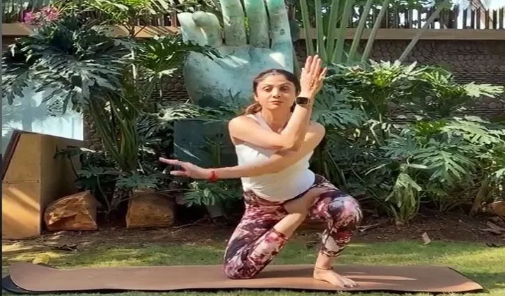 Shilpa Shetty challenges her followers to do Vatayanasana