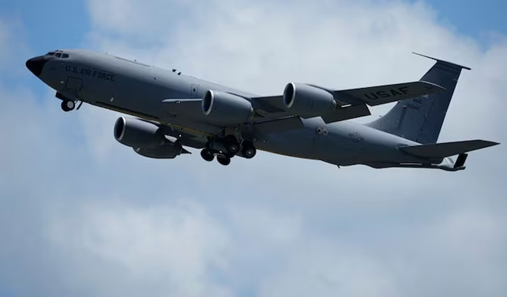 US Air Force KC-135 aircraft crashes in Iraq; five crew members on board; rescue operations underway.