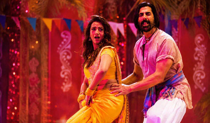 Akshay Kumar and Bhojpuri Actress Akshara Singh Create a Sensation in 'Welcome to the Jungle'—Song Goes Viral