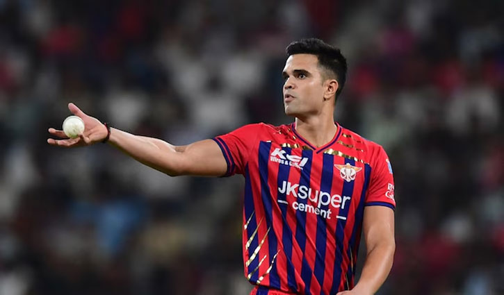 Arjun Tendulkar Impresses on LSG Debut; Father Sachin Pens a Special Message for His Son
