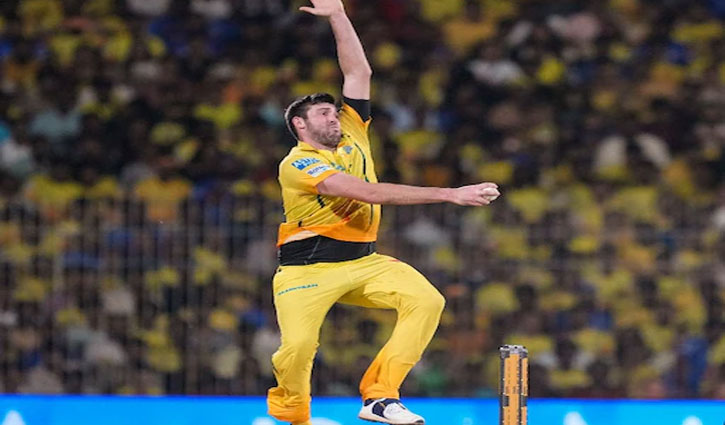 Jamie Overton fiery pace breaks Tilak Varma's fitness band at Chepauk