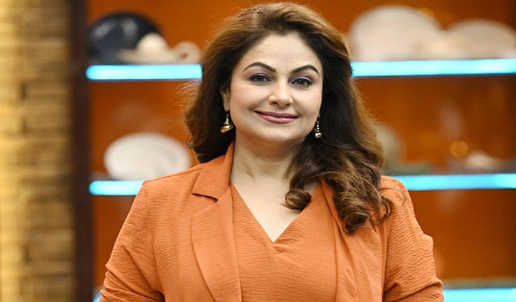 Ayesha Jhulka shares beautiful moments of her life: "moments like postcards from an ordinary day."