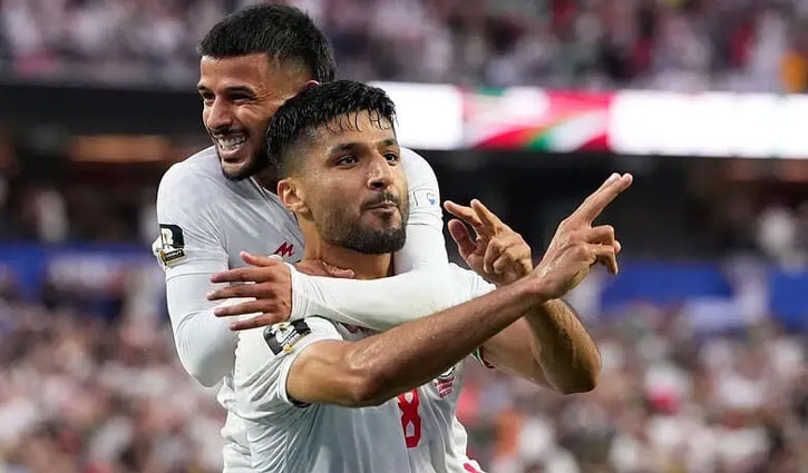 Iran said the team was asked to leave the US immediately after playing out a 2-2 draw with New Zealand.