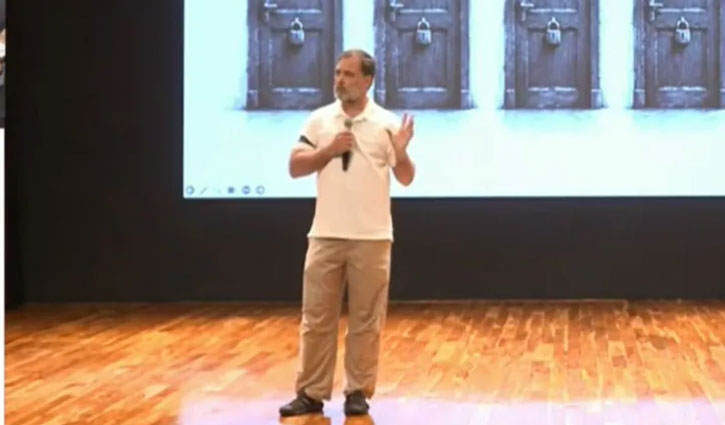 "Paper leaked 152 times in 10 years, not a single person convicted": Rahul Gandhi targets the government.