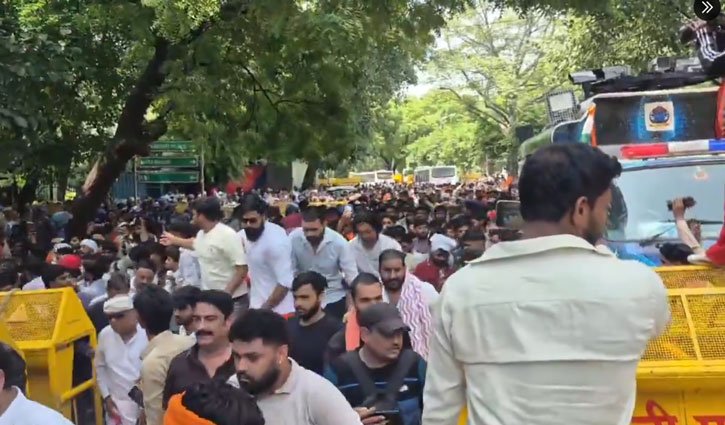 ‘Reservation is for the poor, not for caste’: Unreserved category protests at Jantar Mantar