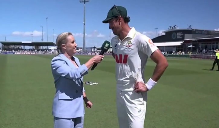 Mitchell Starc's fun interaction with his wife Alyssa Healy after his brilliant bowling against Bangladesh has gone viral