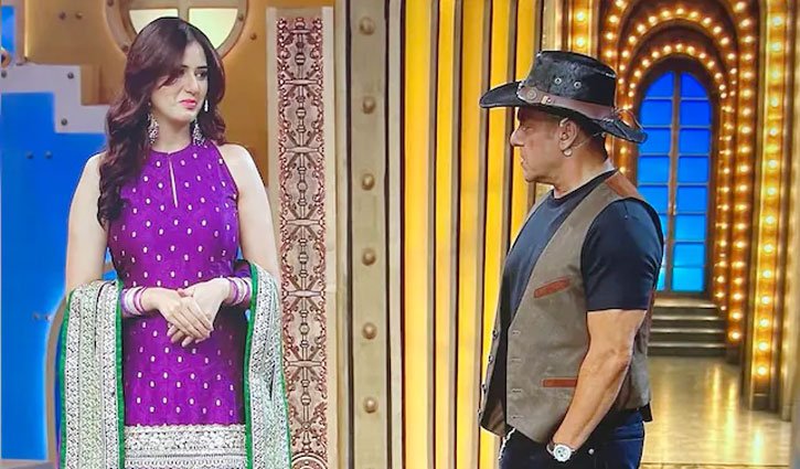 'Became a side character in my own story': Isha Rikhi gets emotional on Bigg Boss 20.