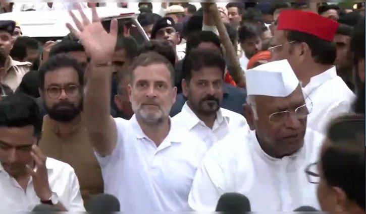 Opposition protest continues for the third day; INDIA bloc MPs reach Rajghat.