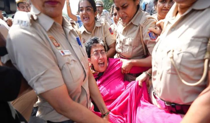 Protests from Delhi to Mumbai demanding the resignation of CEC Gyanesh Kumar; over 500 detained.