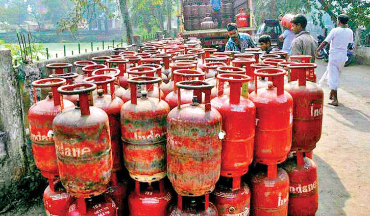 LPG cylinder to be cheaper by Rs 200 for all consumers, Ujjwala beneficiaries to get Rs 400 rebate: Anurag Thakur