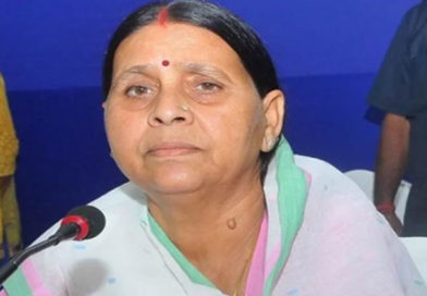 As the deadline expired, Rabri Devi began vacating her Patna bungalow.