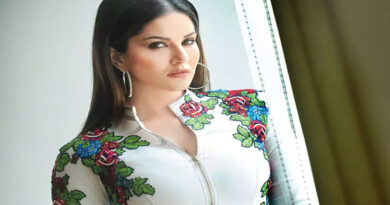 Sunny Leone remembered her past after seeing Pooja Bhatt in Bigg Boss