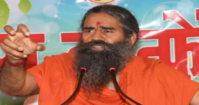 Supreme Court orders Baba Ramdev and Balkrishna to appear physically in misleading advertisement case