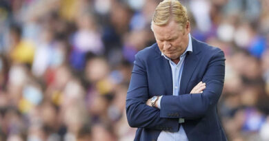 Barcelona sacks Ronald Koeman as head coach