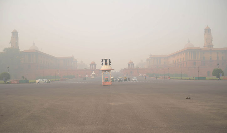 Season's coldest day record in Delhi, mercury dropped to 2.2 degree Celsius