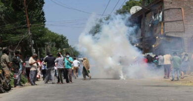 Lt Governor orders inquiry into firing of tear gas shells on Kashmiri Pandit protesters