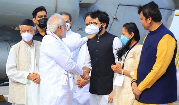 PM Modi's security personnel asked Aaditya Thackeray to get down from father Uddhav's car due to lack of name in security clearance