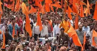 After Sanjay Raut's threat, Shiv Sainiks ransacked the offices of rebel MLAs