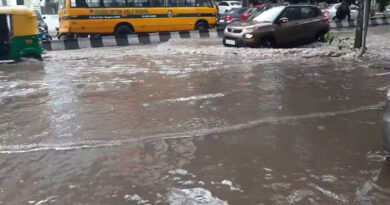 Schools closed due to heavy rains in Bangalore, traffic disrupted due to flooding of roads